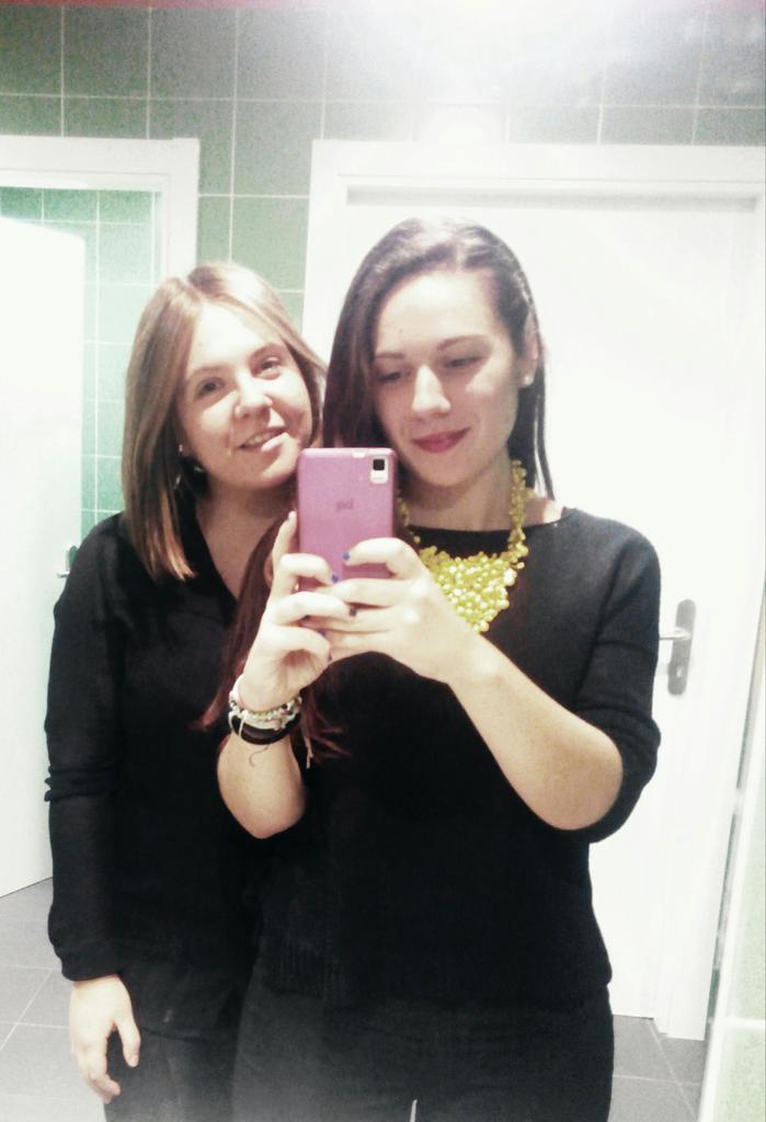 janireateca's tweet photo. Huele a vacanceeeeeesssss😁😆😝✌👍👌👏 #libreeeeee @A_Solabarrieta http://t.co/MtzGcHum8N