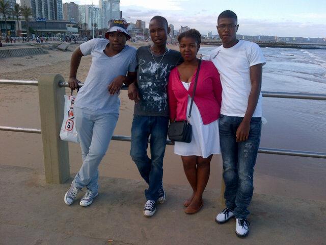 CenturySA's tweet photo. We Dem Durbanite.. Halla Halla http://t.co/HfnO4jLQA6