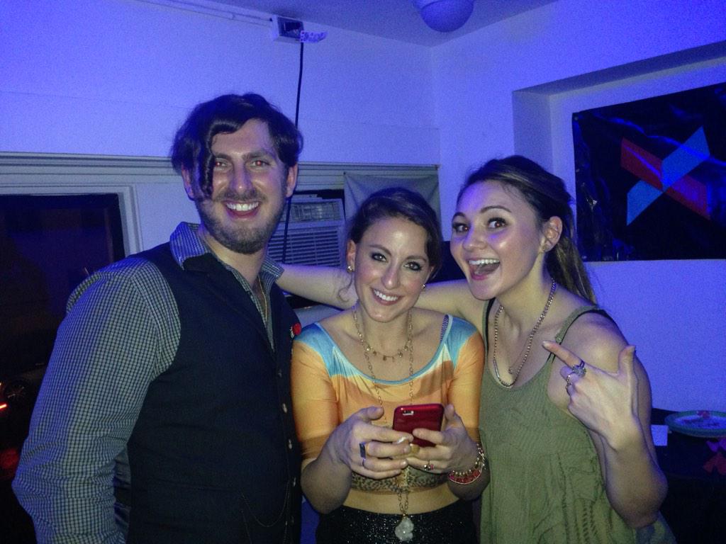 Nat_OB_'s tweet image. Can you tweet a picture that's the same as your profile picture? #learninghowtointernet @JoshConstine @rachroobear