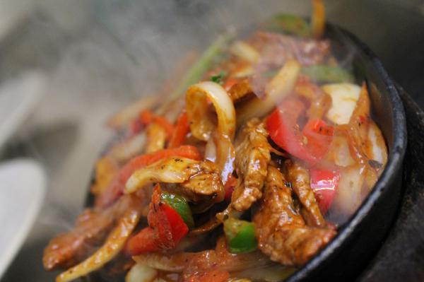 ChicosLeamSpa's tweet photo. Fancy digging into some of this? Come down to Chico's today - Students get 10% OFF! #Chicos #Mexican #leamingtonspa http://t.co/TSCGmR6bTg