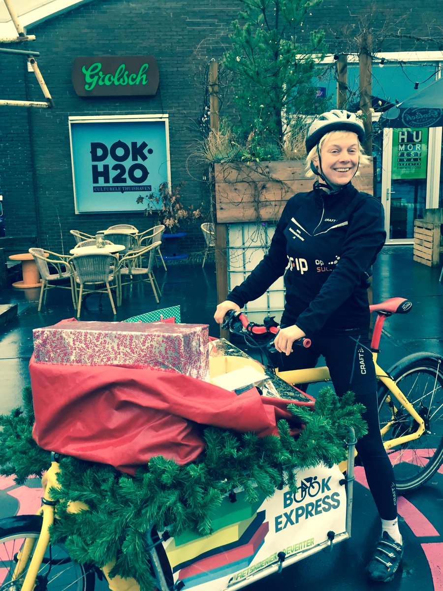 Pas op <a href="/fietskoerierDev/">FietskoerierDeventer</a>  #ZZPakket Top initiatief <a href="/CrownMedia/">Crown Media - Bureau voor Marketing & Communicatie</a>  <a href="/karlijnribbers/">Karlijn Ribbers</a> <a href="/Dokh2o/">DOK H2O</a> <a href="/RTLLateNight/">.</a> 
#happyholidays