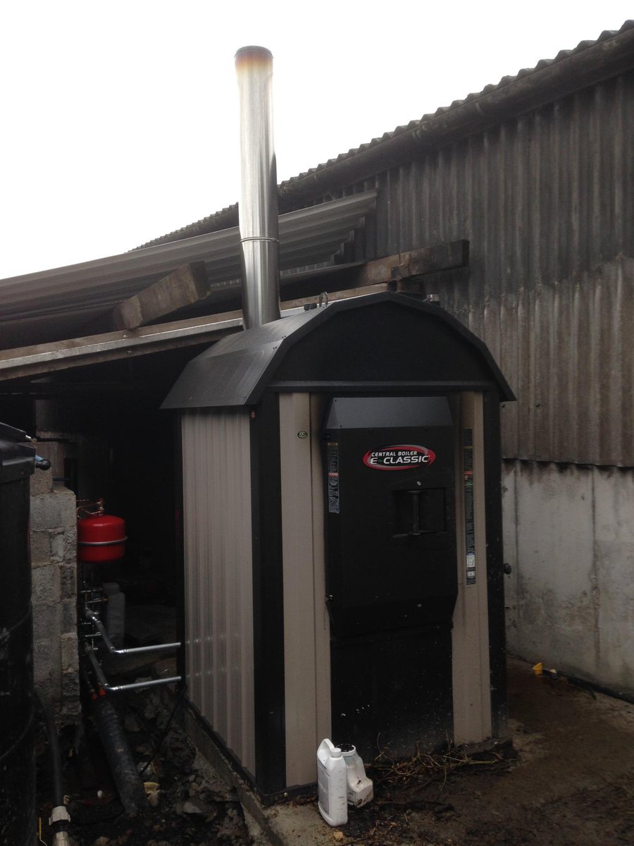 IEC_Connect's tweet photo. 75kW Central Boiler installation just completed at Pencader, Ceredigion #biomass #boiler http://t.co/2SVDBuxS2j