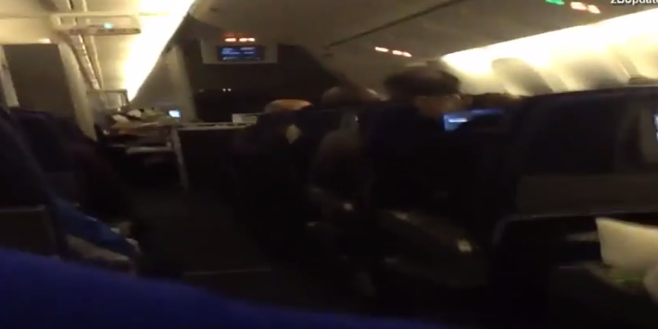 airlivenet's tweet photo. Video is back from inside American Airlines #AA280 into massive turbulence http://t.co/M9MiQgCgID http://t.co/cp3ttfSCAW