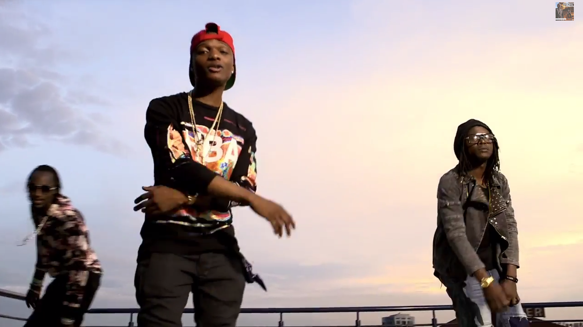 AVibesOfficial's tweet photo. VIDEO: @RadioandWeasel ft @wizkidayo - Don't Cry [OFFICIAL VIDEO] >http://t.co/WW9PVuCei5 #Uganda #Nigeria #AVibes http://t.co/ZSFAkQjpJX