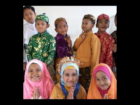 FellyaKayla's tweet photo. @Khansa_Althafah http://t.co/g0FvZznI3B