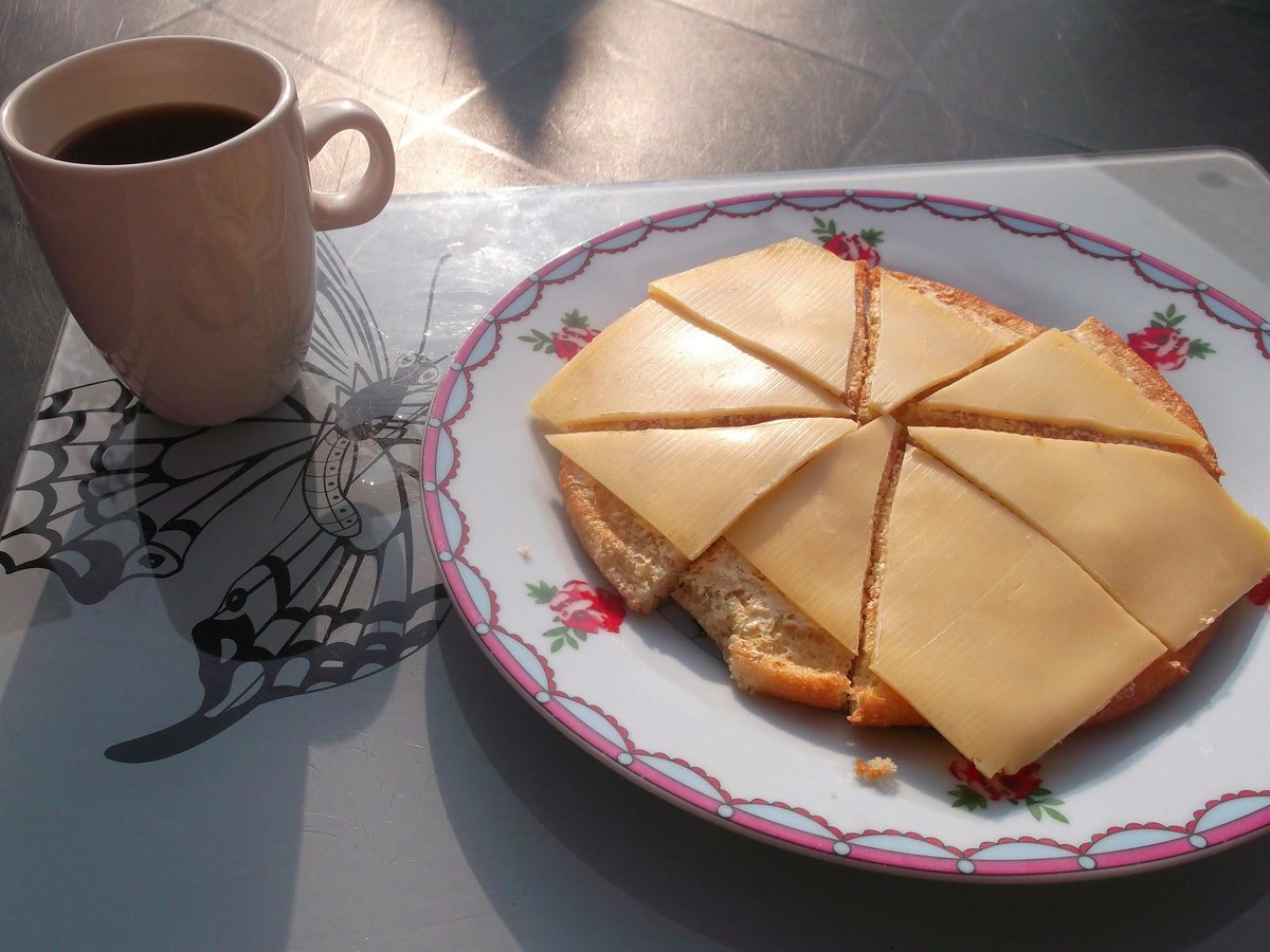 ElsBerryenKids's tweet photo. Genieten van de mooie dingen des levens! #food #creative #relaxation http://t.co/ez5kGrNc9V