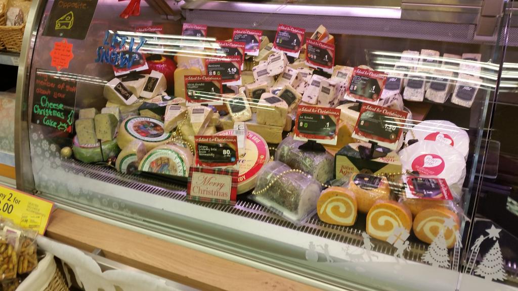 BabsD1972's tweet photo. @jonnymitch1983 @ArranRees87 @AndyWoolfenden @headcaseymike  Counters at barry ready for a busy day trading..... http://t.co/F4Yyb3rHAp