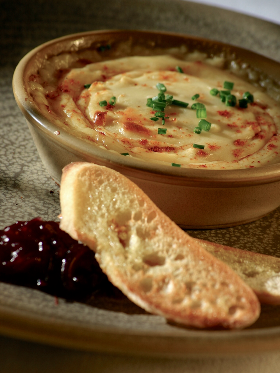 brasserieblanc's tweet photo. Looking forward to lunch today. Delicious baked St Loup goat's cheese with toasted baguette and red onion marmalade. http://t.co/YDAUBhT9q9