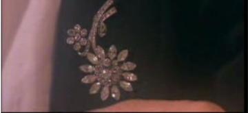 ChaletNumerique's tweet photo. Who would you give the Last Christmas brooch to? #christmas #love http://t.co/aLbxpkPk7H