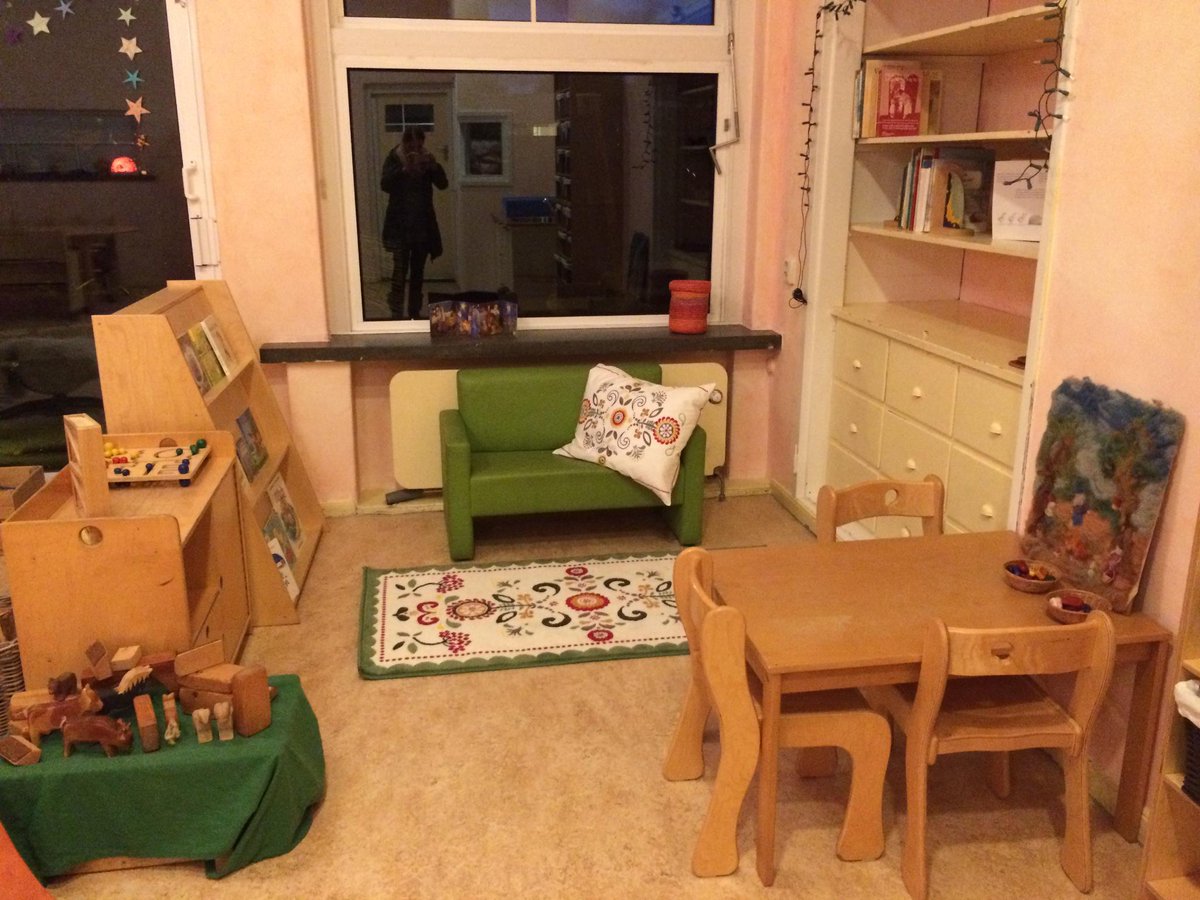 Jorika_E's tweet photo. Wij zijn er klaar voor! Nieuwe groep KDV Het Kleine Volkje in Leiden gaat bijna open. Eerste wendag was een succes! http://t.co/GyGTZs2Jq6