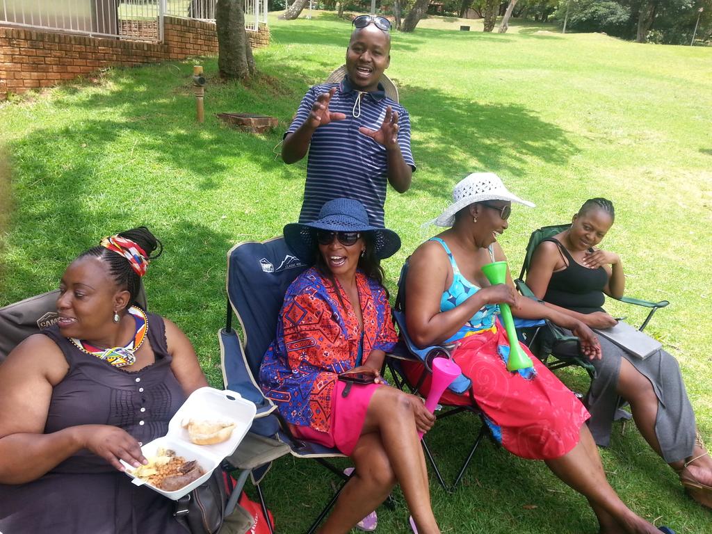 ntwezimnandixab tweet picture