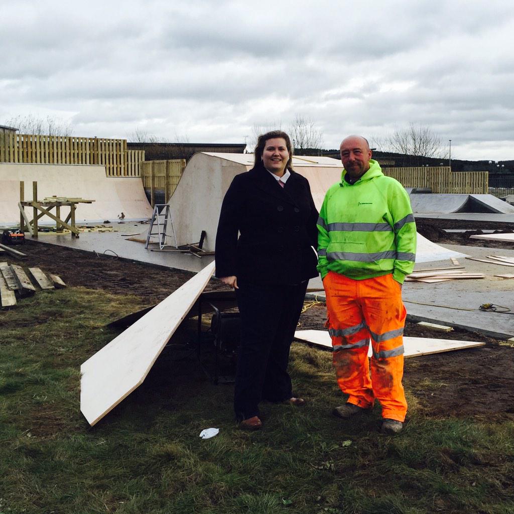 leoniemathers's tweet photo. Quick tour of new skate park on the energy village - funded by @NottsCC &amp; Ollerton Town Council - open in New Year http://t.co/sM0lPHX3N7