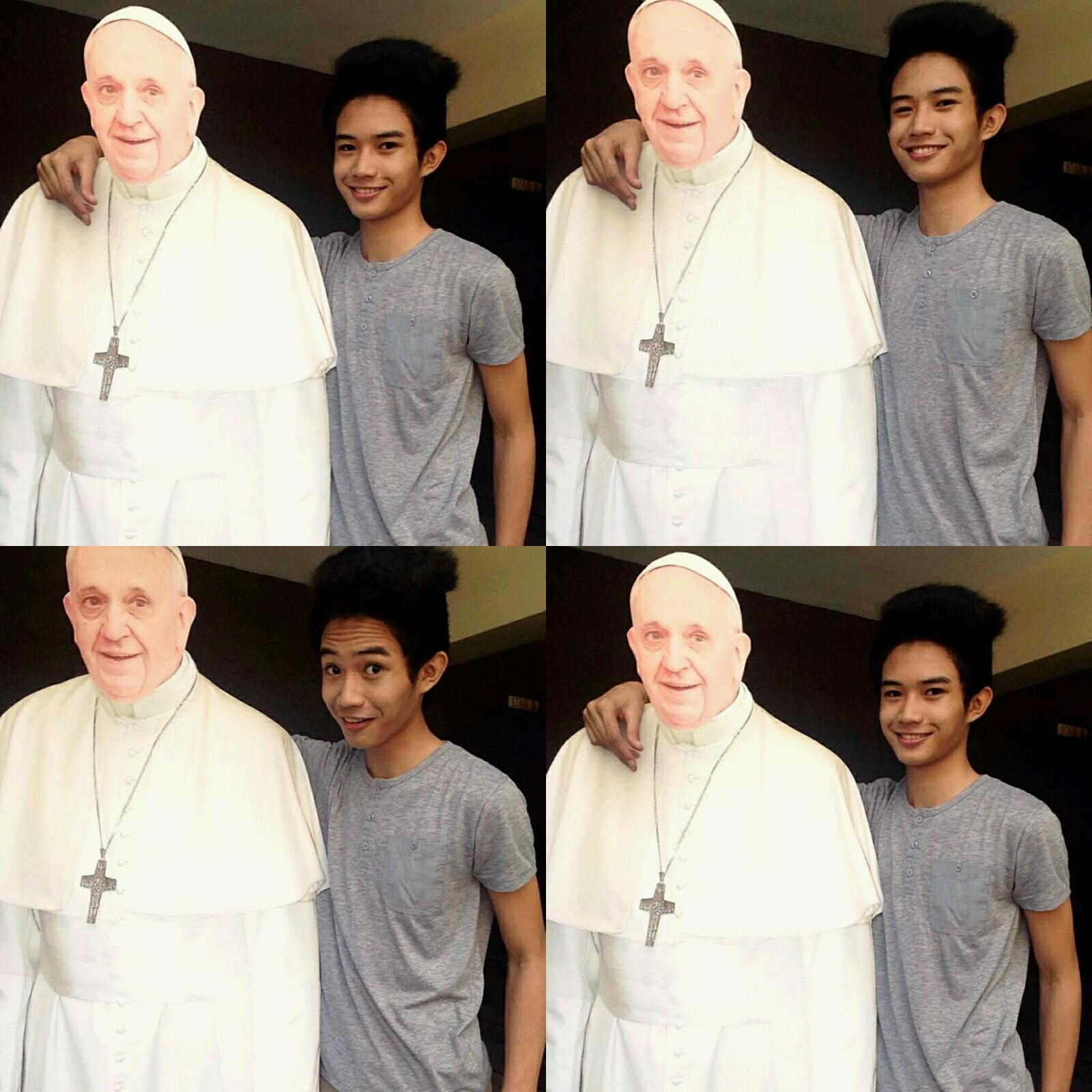 Hey Pope Francis Belated happy birthday :)) 