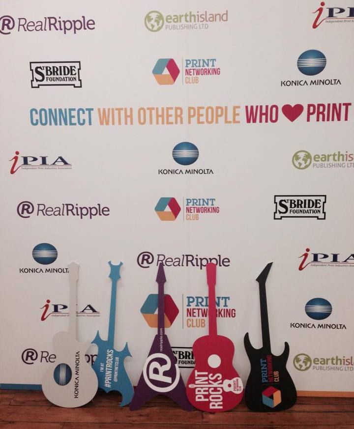 #PrintRocks Fleet Street! buzz.mw/bg2j5_f @sbf1891 <a href="/PrintNetClub/">Print Networking</a> <a href="/IPIA_org/">IPIA (Independent Print Industries Association)</a> <a href="/RealRippleMedia/">Real Ripple</a> <a href="/EarthIslandUK/">Earth Island UK</a>