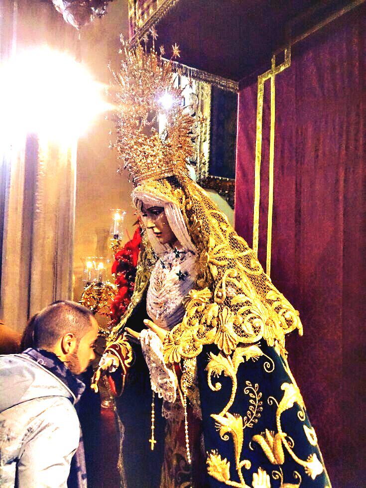 Migueflamenco's tweet photo. Felicidades Reina de los gitanos http://t.co/yY5X5krMKm