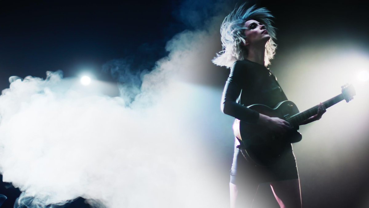 MetroLyrics's tweet photo. Is @st_vincent on your Best Albums list? Keep an eye out for ours coming soon: http://t.co/ZibzcMmmGQ #BirthInReverse http://t.co/ECERZI1zQ0