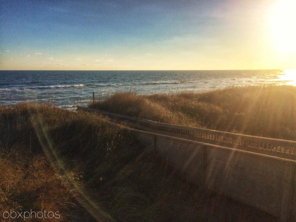 OBXPhotos's tweet photo. Good Thursday morning from the Outer Banks! #obx #outerbanks #obxphotos http://t.co/4UUfkM1iKe