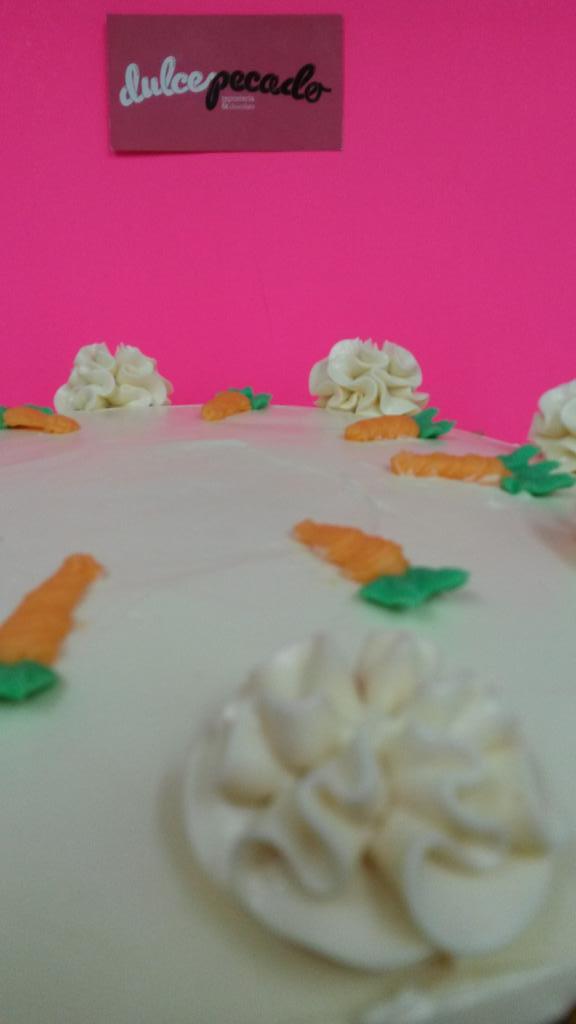 dulcepecadod1's tweet photo. Delicioso pastel de zanahoria!! Tienes que probarlo!!! http://t.co/DPdVJ1y444