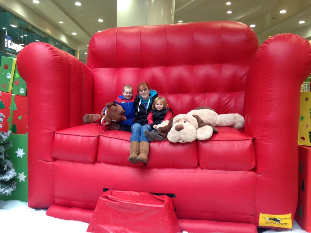 07_KatC's tweet photo. #EdensSupersizedseat http://t.co/xN2mkyG7MB
