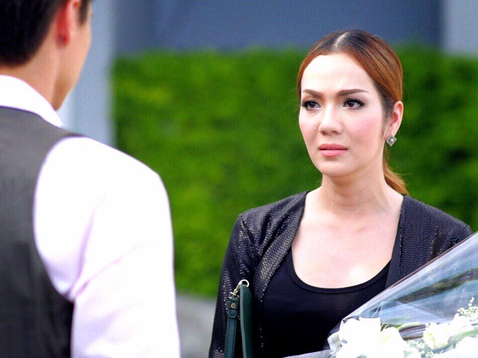 Sandytheseries's tweet photo. วิลลี่ : แล้วเรื่องของเราหล่ะ // พีชชี่ : มันไม่ควรมีเรื่องของเราตั้งแต่ต้นหรือเปล่า #sandytheseries #True4U http://t.co/7FAjDmgBaE