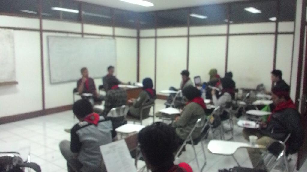 DIKSAR_GW's tweet photo. FOTO: Rapat koordinasi #DIKSARXXVIII.. BERANI, TEGUH, TANGGUH!! http://t.co/5cECa8wxkr
