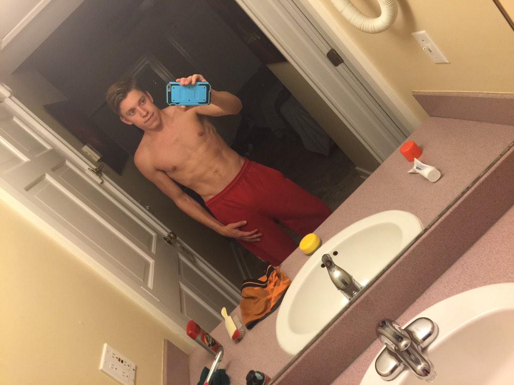 2 pic. Just in time for #xxxmas! RT if you want a pair @_RareCargo_ @DallasReevescom @Wankthiscom #gayporn
