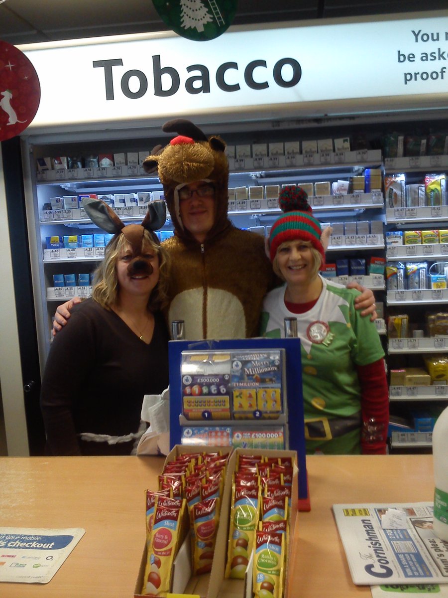 “<a href="/2tilesmilePZ/">Penzance</a>: PPenzance Pfs Awesome dress up #mademesmile ”