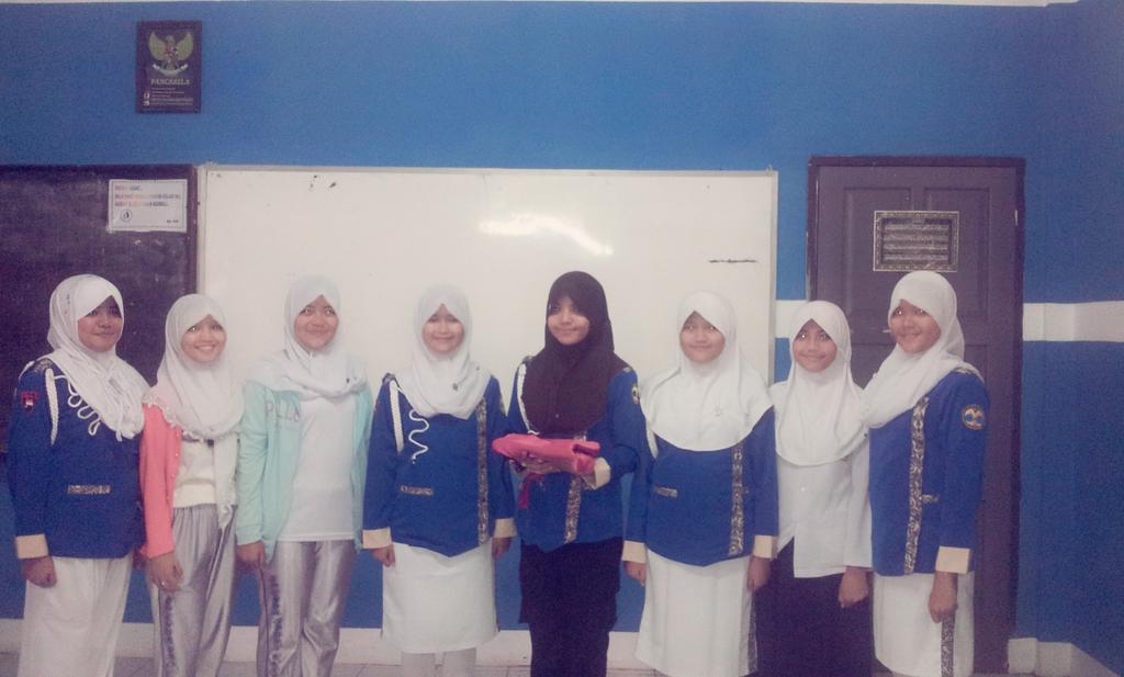 Pask_Int12's tweet image. Sertijab dadakan. KEtua baru paskInt Tamira Congratulation. Semangat bentuk PaskInt lebih maju!!!