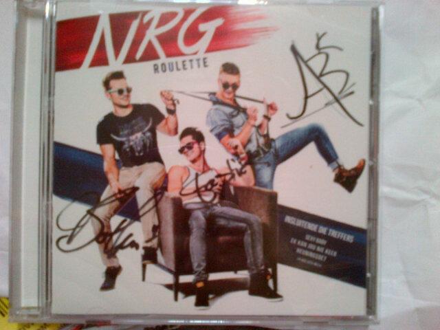 Sugerrangel's tweet photo. @MusiekMusiek @NRG_ENERGIE Dankie nou net my cd gekry. Kan nie ophou luister nie. #NRGeeks http://t.co/ay666L5SIw