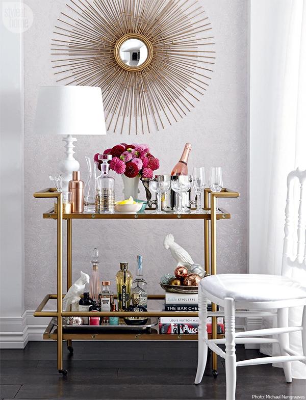 StyleAtHome's tweet image. Can you tell which chic #BarCart was done on a budget? bit.ly/1DHKrTZ #HighLow