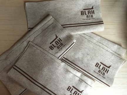BLAHAirlines's tweet photo. On the 4th Business Day of Christmas, #BLAHAirlines gave to @Nifer, 4 blankets. #5BizDaysofXmas http://t.co/6ZWmiWU75o