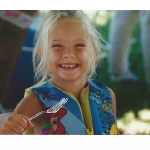Gente olha qur amorzinho ajxbzkqibskz Happy Birthday Ashley Benson 