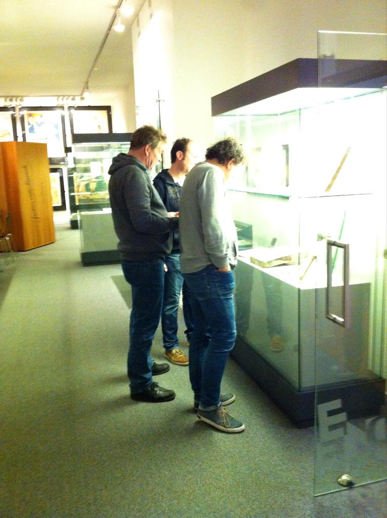 #CKV docenten uit #Valkenswaard met <a href="/STEENDRUKMUSEUM/">Nederlands Steendrukmuseum</a> kijkwijzer! Hopelijk volgen er snel leerlingen! #cultuureducatie