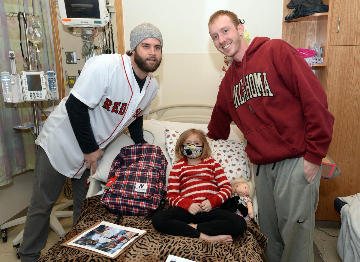 Thank you <a href="/MikeNapoli25/">Mike Napoli</a>, <a href="/newbalance/">New Balance</a> &amp;  <a href="/nb_baseball/">New Balance Baseball</a> for bringing gifts &amp; laughter to kids <a href="/BostonChildrens/">Boston Children's</a>! #RedSox