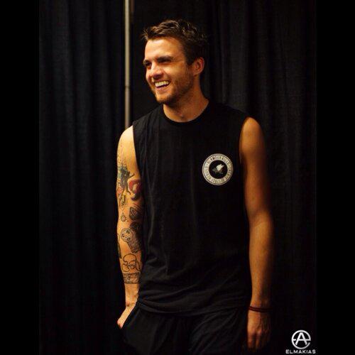 Happy 27th Birthday to Rian Dawson of All Time Low! <3 