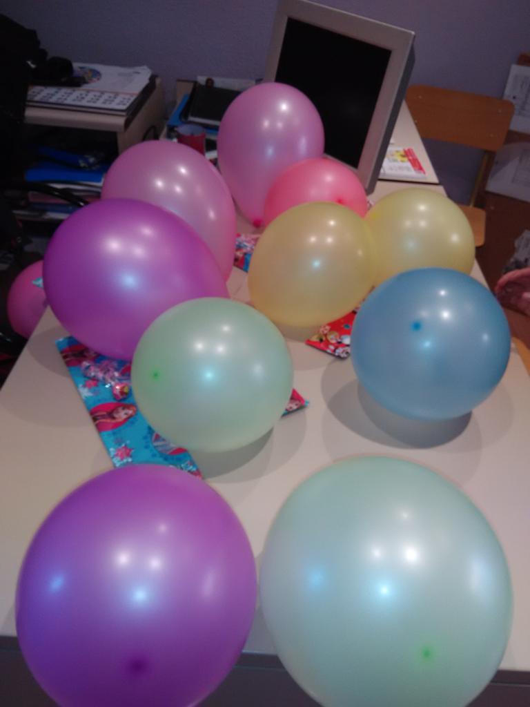 ¡Llegan los Reyes Magos para los alumnos de la academia!