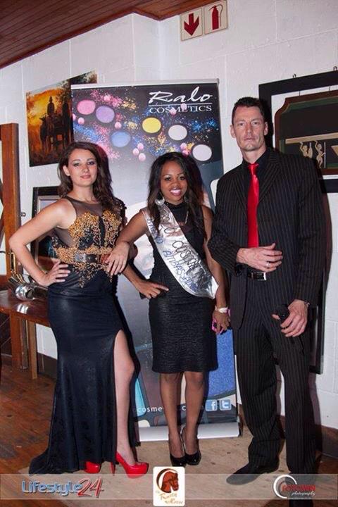 LS24Media's tweet photo. @RaloCosmetics had the crowd on their feet while auctioning off their spectacular hampers for this fantastic cause. http://t.co/jRrRJJL1DM