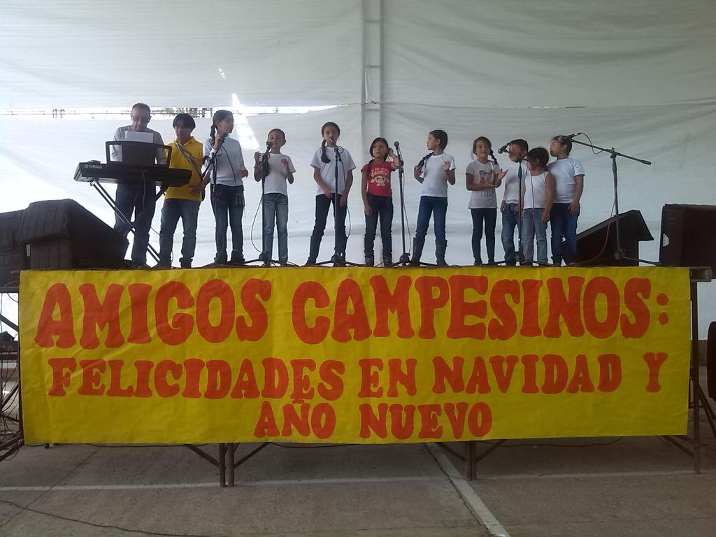 SecGobGacheta's tweet photo. Celebrando el día del campesino en Gachetá http://t.co/c900JSzpMd