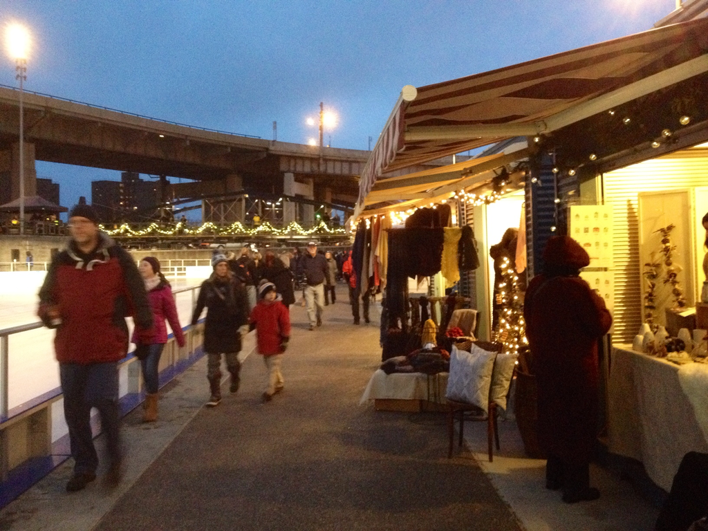 BHigginsBflo's tweet photo. WNYers check out the vendors before the opening of #TheIceAtCanalside @CanalsideBflo http://t.co/jtikKY5NiC