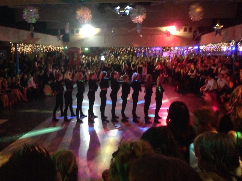 ActiviteitenLC's tweet photo. Geweldig optreden gehad van 2REMEMBER #kerstgala14 http://t.co/eZO0mmOJt1