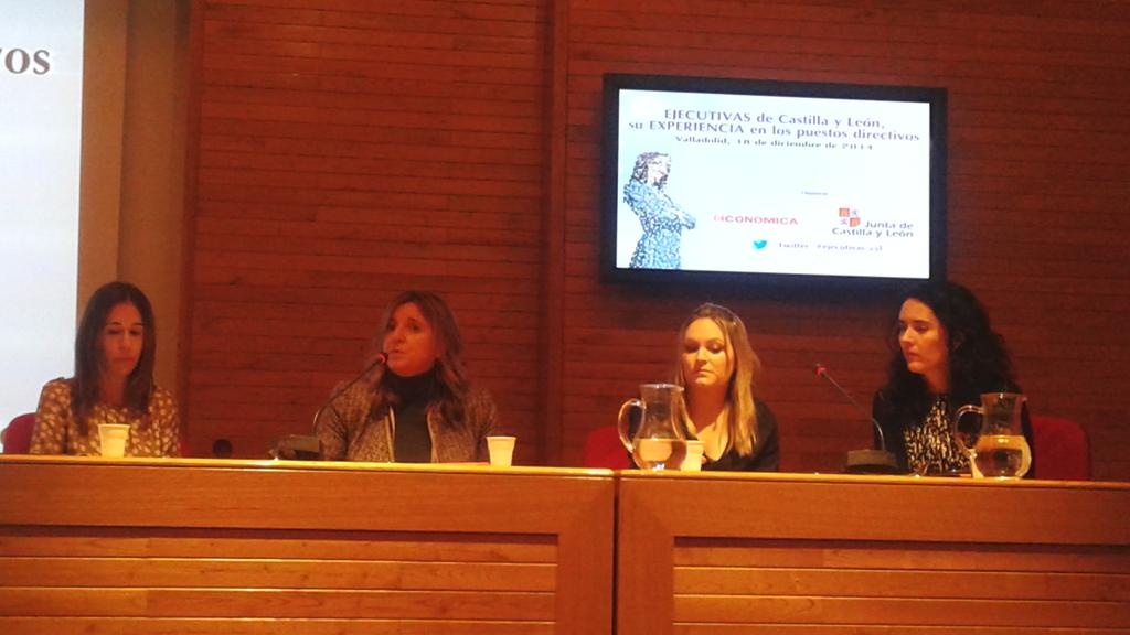 MilagrosCuencaV's tweet photo. Comienza la mesa redonda en #ejecutivas_cyl con #Audiotec #Sociograph y #Conectis http://t.co/b85785wR9b