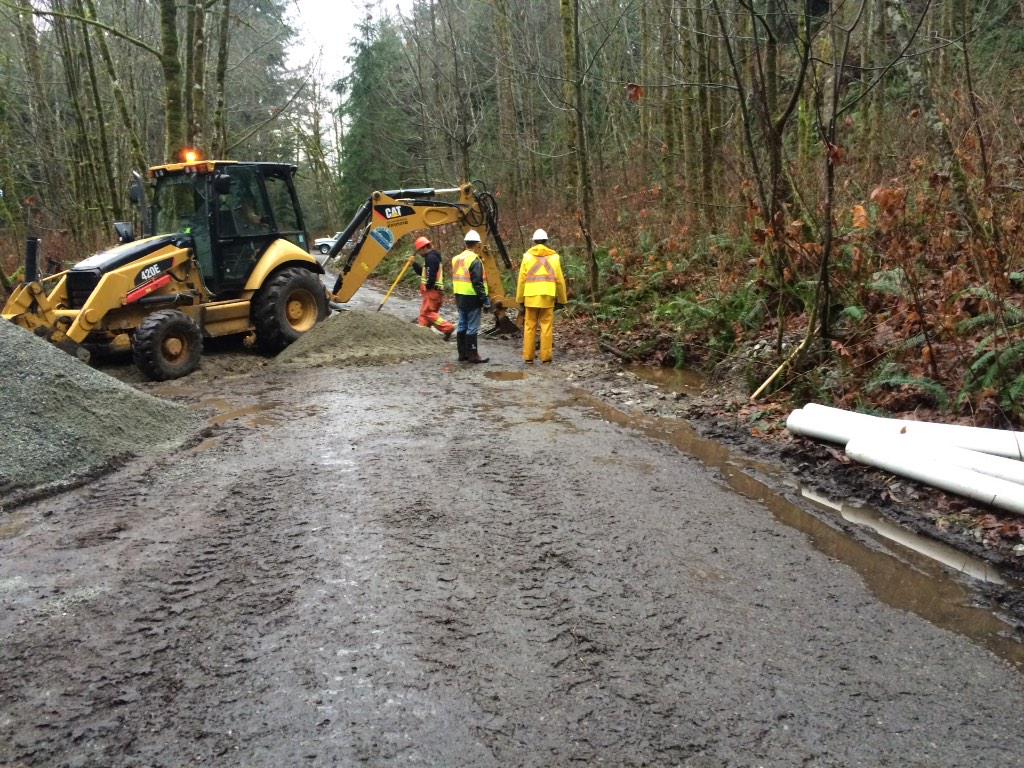 CityofPoMo's tweet photo. Roads and Drainage Division helping out today at the @MossomCreek Hatchery. http://t.co/oRP58EUwRO