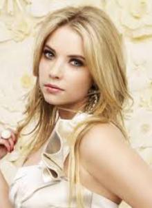 NAO EXISTE NINGUEM HETERO QUANDO SE TRATA DELA Happy Birthday Ashley Benson 