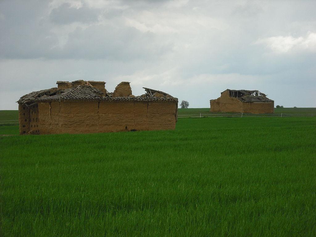 pablobdez's tweet image. Una de las estampas más típicas de Tierra de Campos es la de sus solitarios palomares rutacultural.com/tierra-campos/