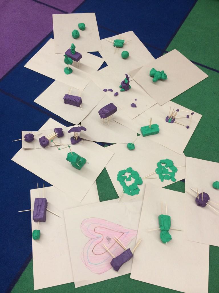 mrsfadum's tweet image. #makermorning in Gr1 @PacHeights36 #sd36learn #create #engage #inspire
