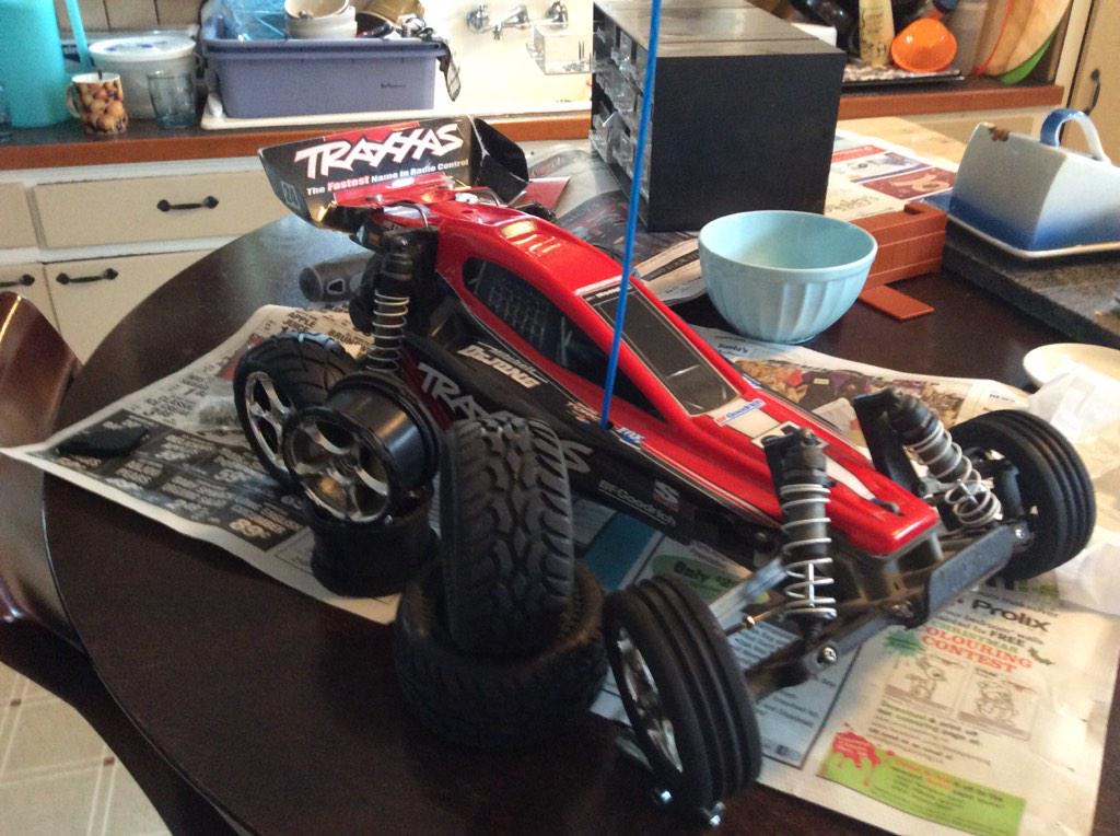 cRzbob's tweet photo. My Rc car http://t.co/PsjAUtRJzJ