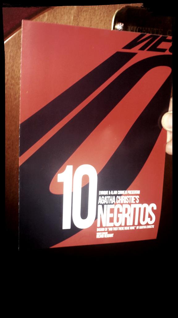 Nieves_GH's tweet photo. Con muy buenas vistas!!! @ManuCalderon_85 #granvia #10negritos :) http://t.co/A8PS1uBppl