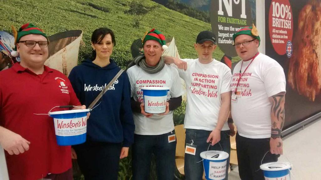 clare714's tweet photo. @winstonswish raised £412 in the Santa ransom bag pack with the help of @Compassion_uk - communities working together http://t.co/oE1ygwFQn6