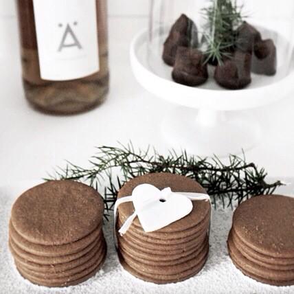formelledesign's tweet photo. Finally Christmas holiday!! #formelledesign #christmas #styling #photo #johannaeklöf http://t.co/a2XysxdLP4