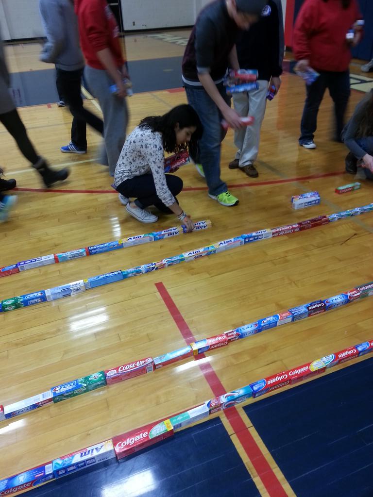 ParkwaySchools's tweet image. In progress: Parkway South going for a new world record! Most consecutive toothpaste tubes! #CircleofConcern.